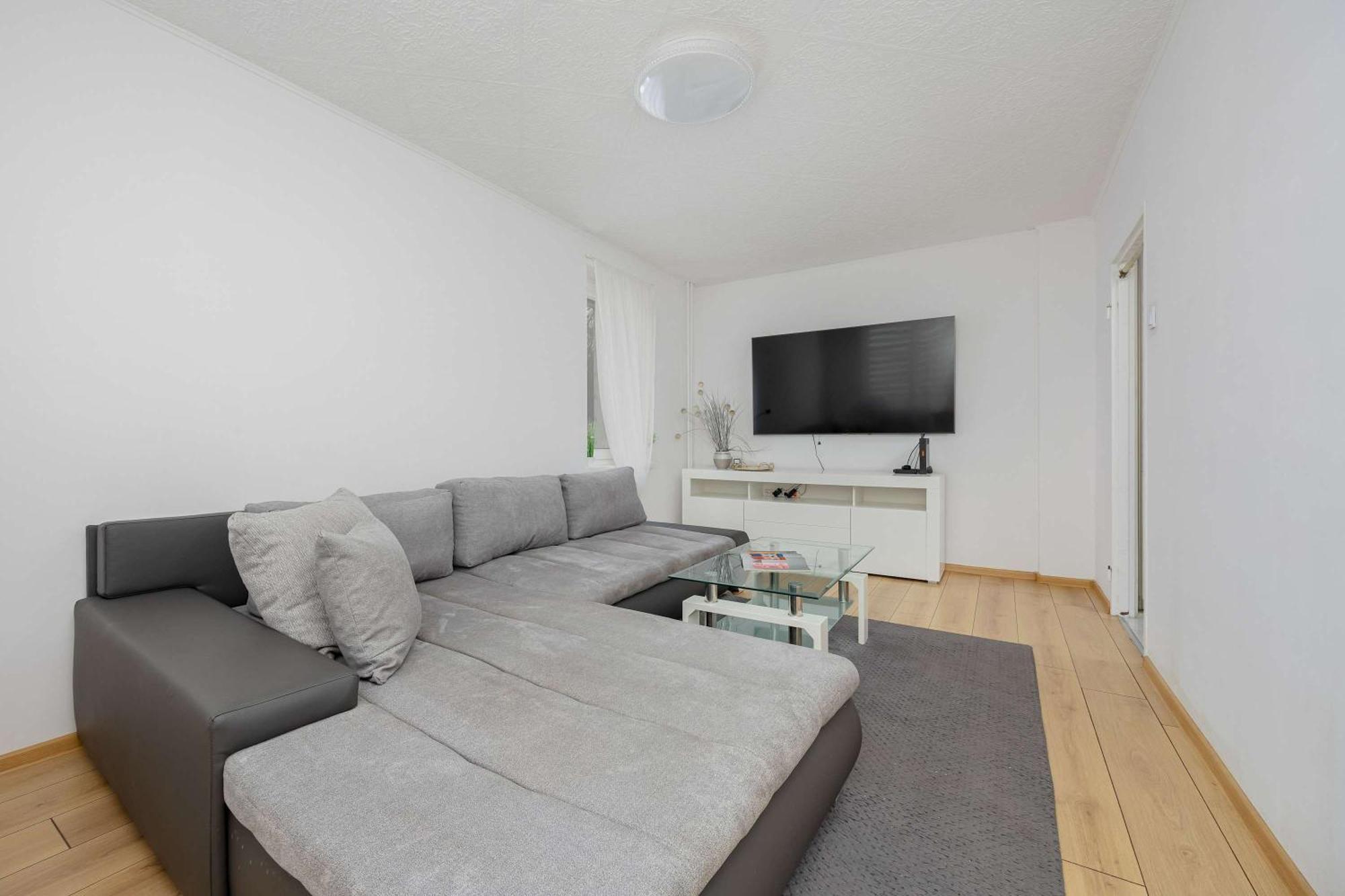 Cosy & Bright With Parking By Renters Warszawa